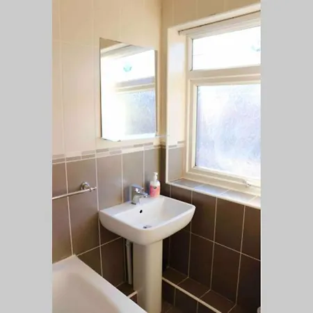 Cheerful 2 Bedroom Residential - Free Parking Feriehus Leeds (West Yorkshire)
