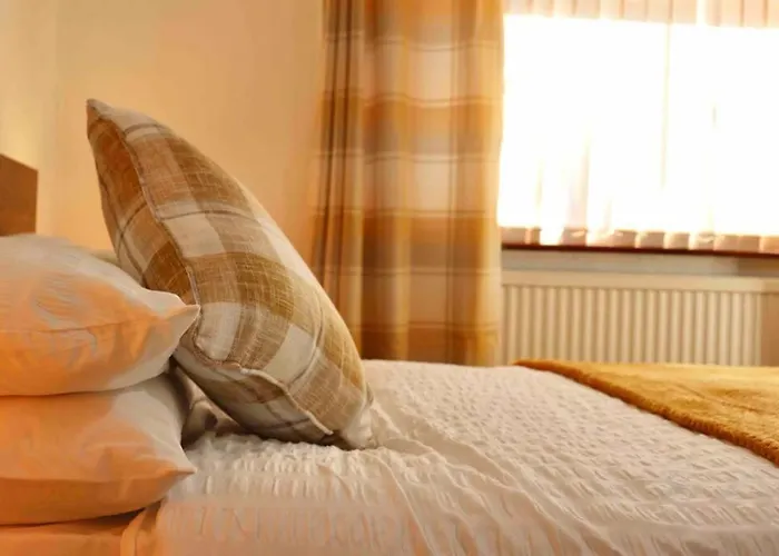 Holiday home Cheerful 2 Bedroom Residential - Free Parking *