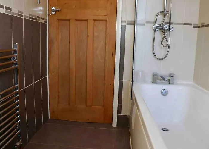 Holiday home Cheerful 2 Bedroom Residential - Free Parking *