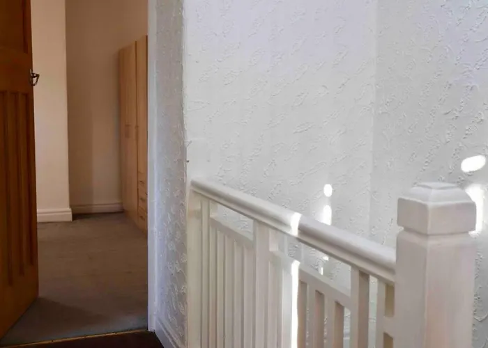 Cheerful 2 Bedroom Residential - Free Parking Holiday home Leeds (West Yorkshire)