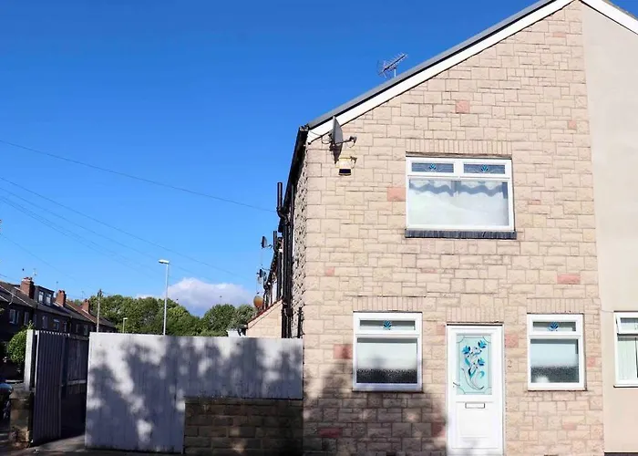 Holiday home Cheerful 2 Bedroom Residential - Free Parking Leeds (West Yorkshire)