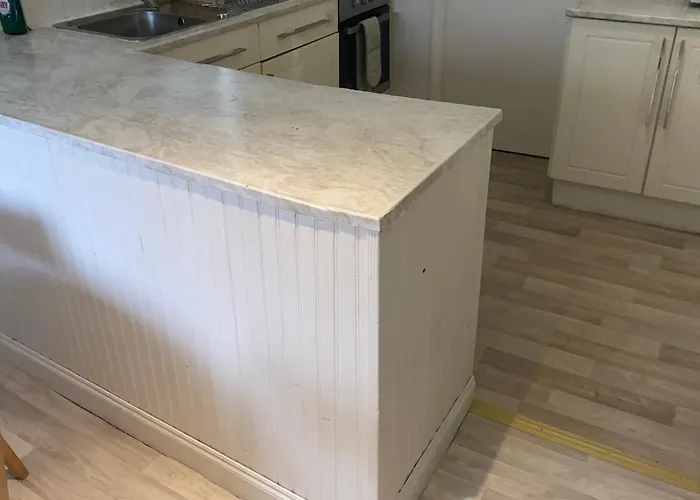 Cheerful 2 Bedroom Residential - Free Parking