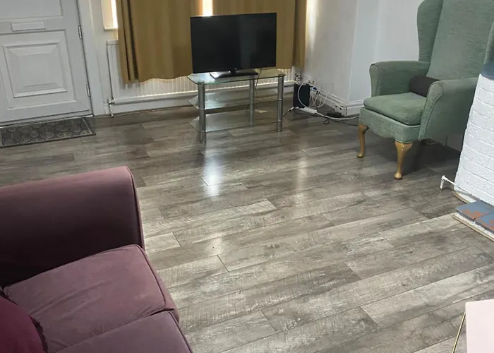 Cheerful 2 Bedroom Residential - Free Parking * Leeds (West Yorkshire)