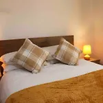 Cheerful 2 Bedroom Residential - Free Parking
